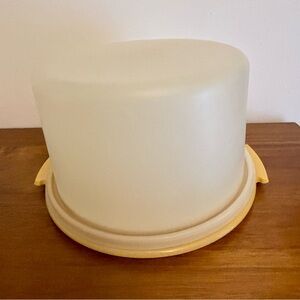 Vintage Tupperware Cake Keeper Harvest Yellow base